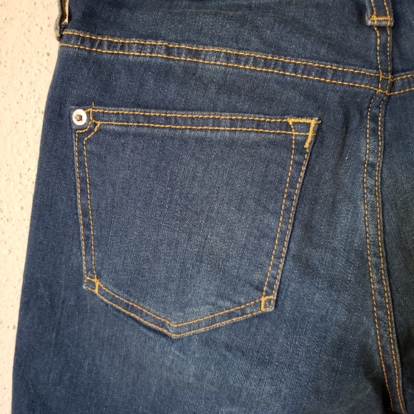 Anthropologie Pilcro Mid-Rise Slim Bermuda Shorts - Picture 9 of 10